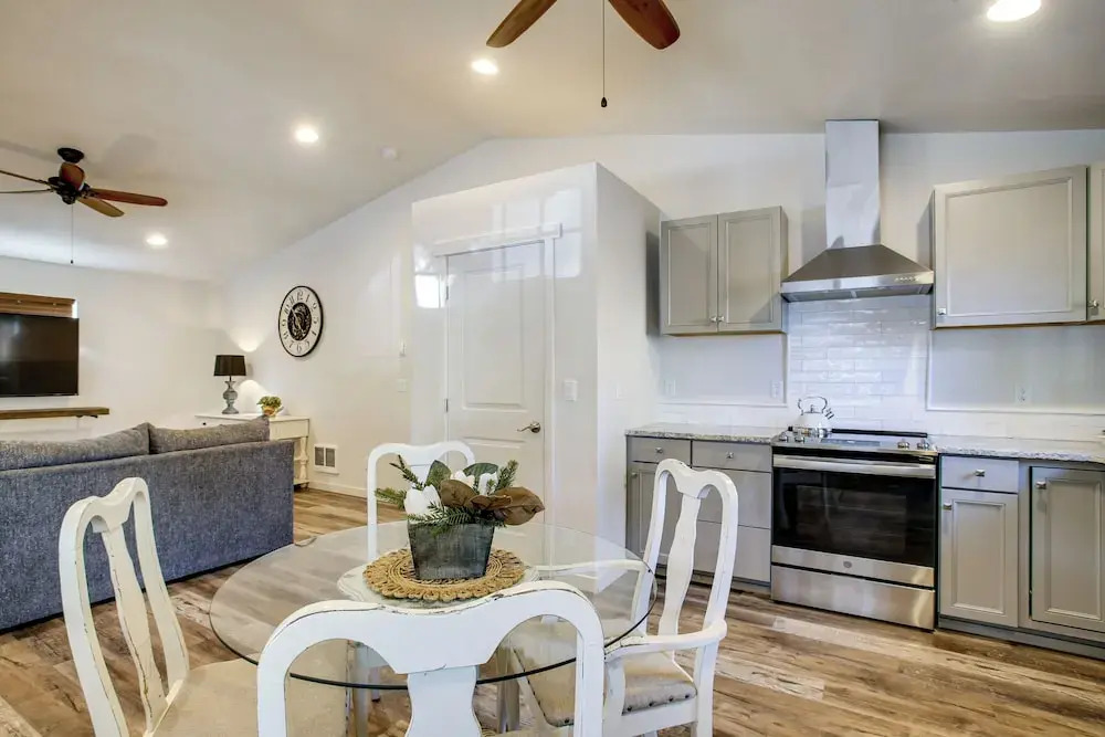 1 Mi to Dtwn Cda: Pet-friendly Home w/ Patio!