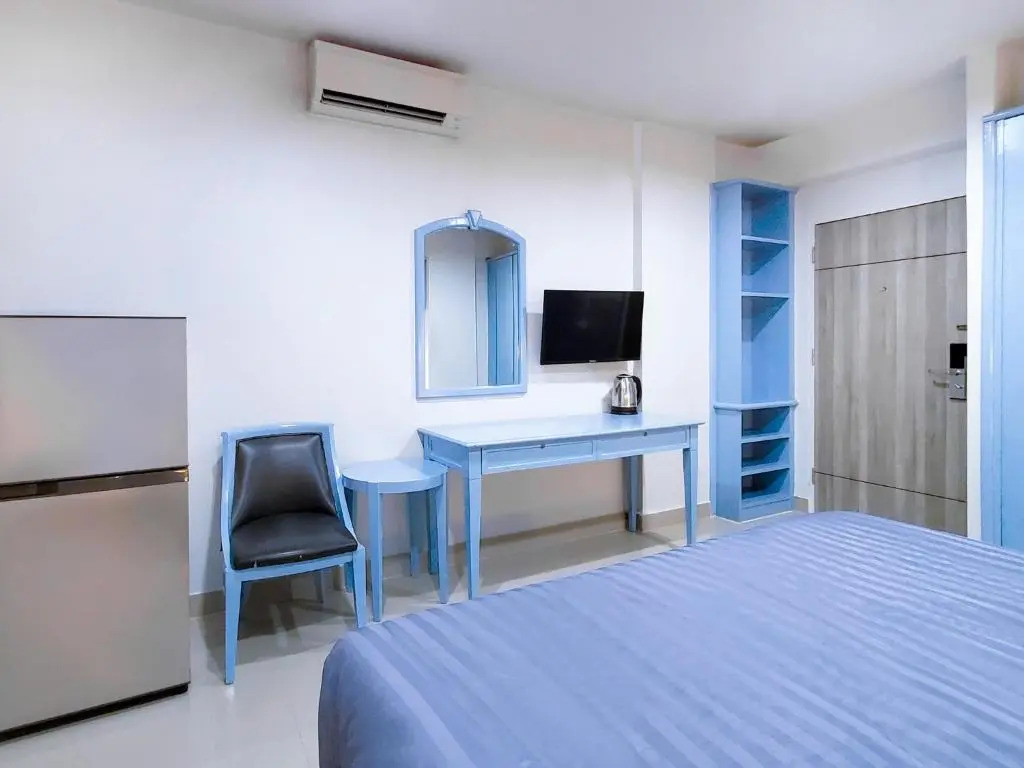 Chateau Hotel & Apartments