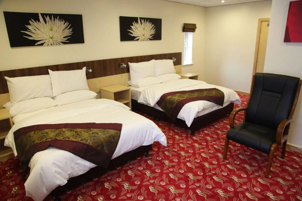 Cambridge Hotel