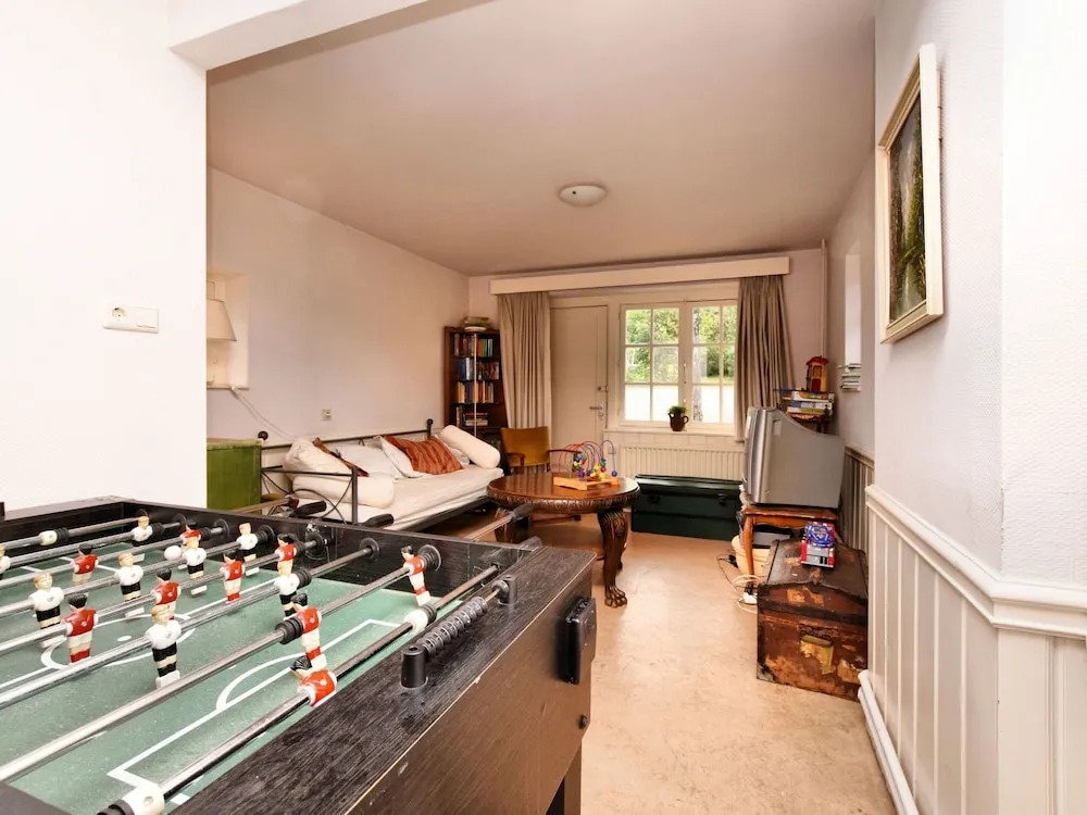 Beautiful, Authentic Group House With Modern Amenities in Mondain Spa