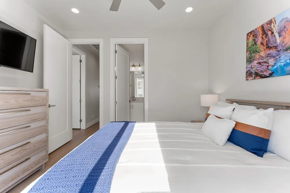 Desert Family Fun 4 Bedroom Townhouse