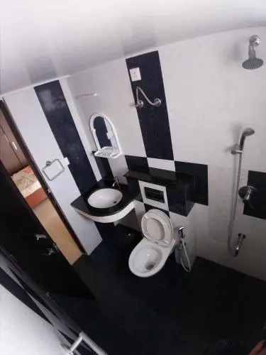 3 Bedroom Ac Flat Kitchen Daily And Monthly Trend
