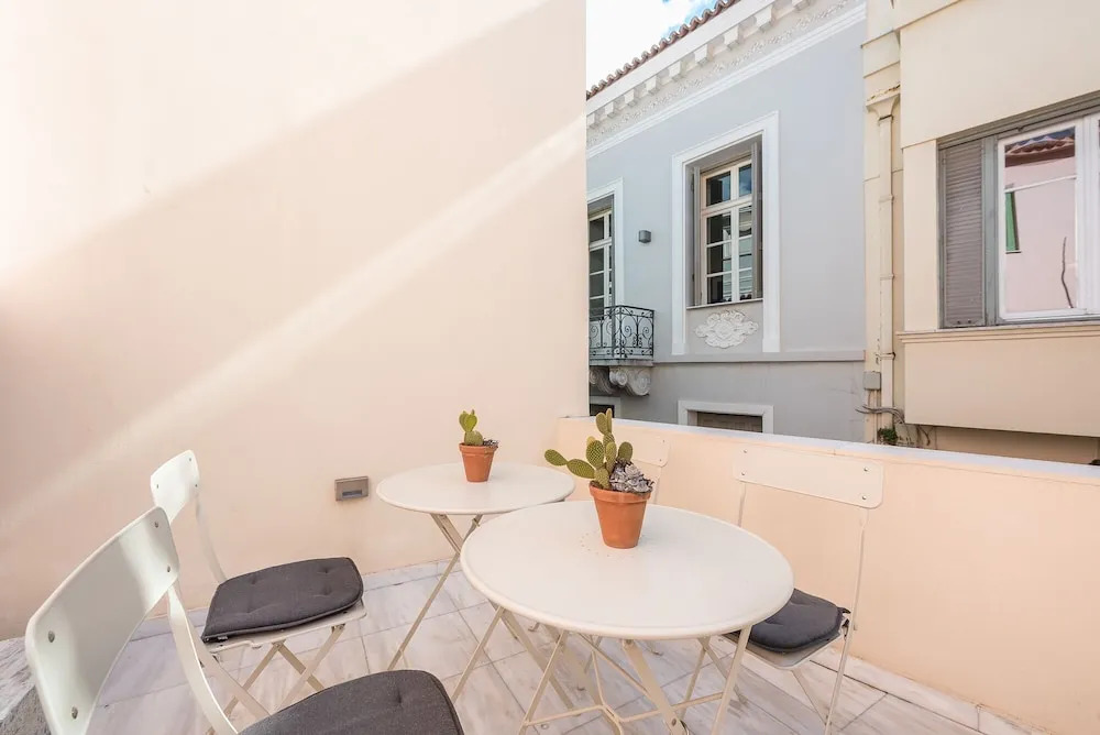 Androniki Neoclassical Apartments-Plaka