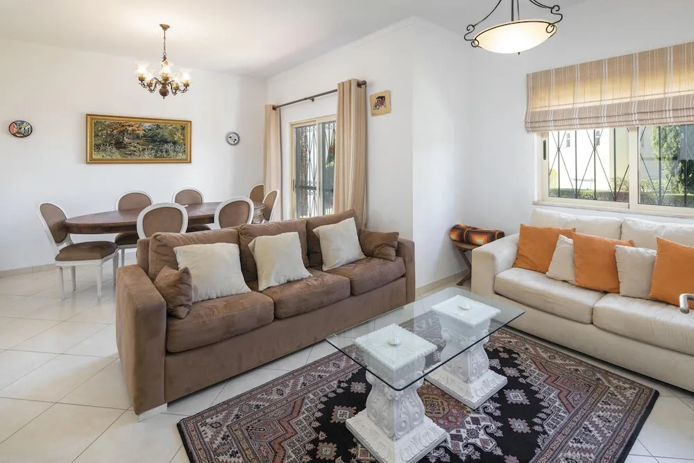 Casa Mestre, Vilamoura 3 Bedroom Villa With Private d Pool Air Con Free Wifi