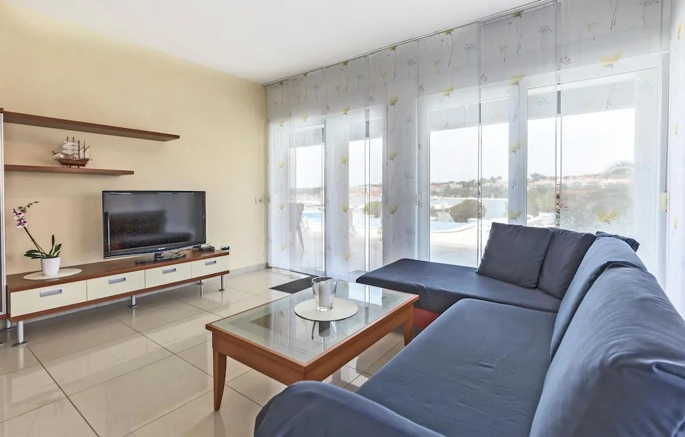 Amazing Apartment in Banjole With Outdoor Swimming Pool, Wifi and 2 Bedrooms