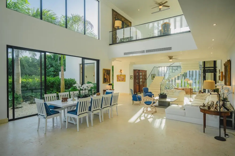 New Lake Front Villa in Golf and Beach Resort
