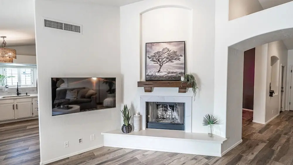 New Listing! Stylish 4 Bdrm W/pool and Game Room