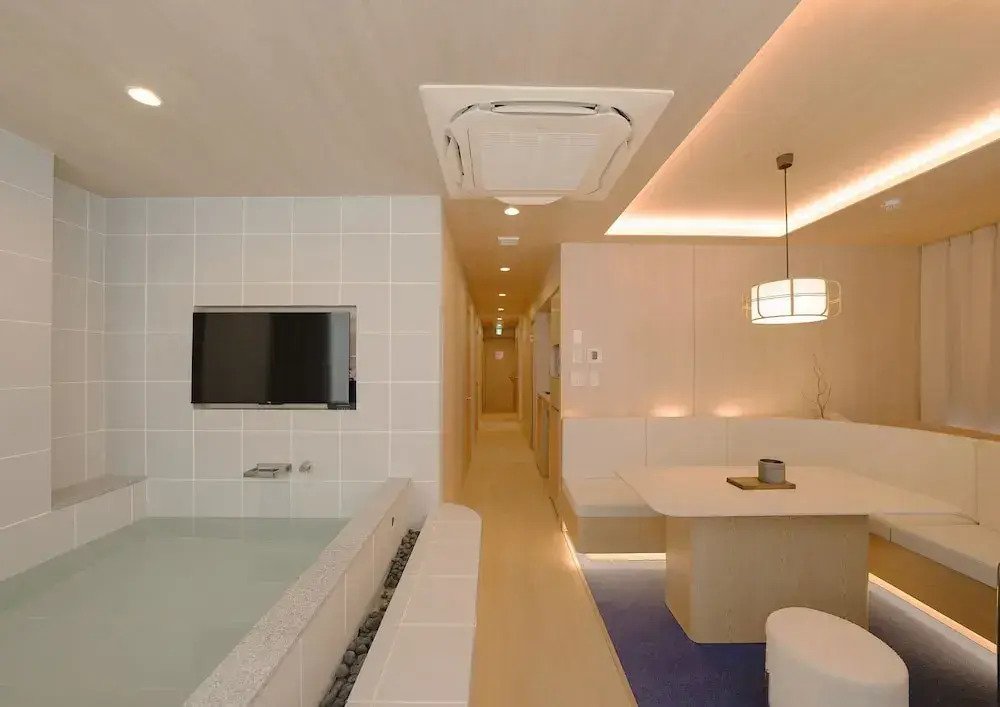 UH Suite Namba Station The Spa