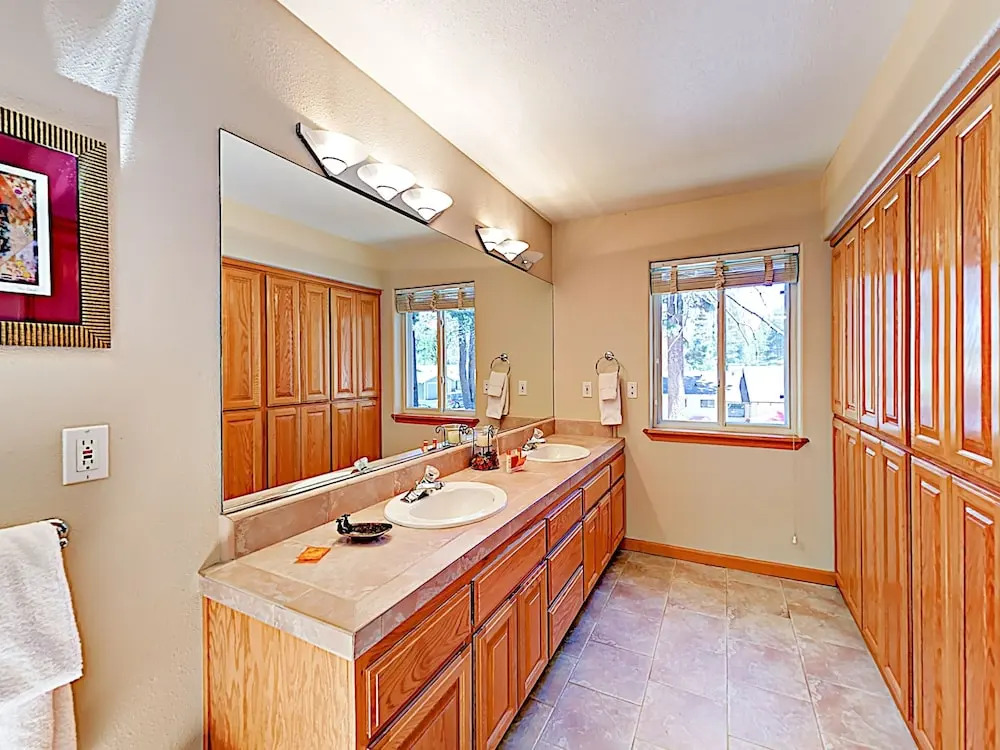 New Listing! Spacious Lake W/ 2 Fireplaces 4 Bedroom Home