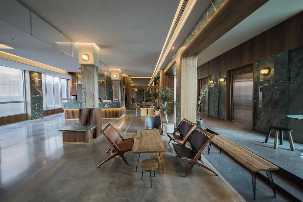 PAPOA Harbor Hotel