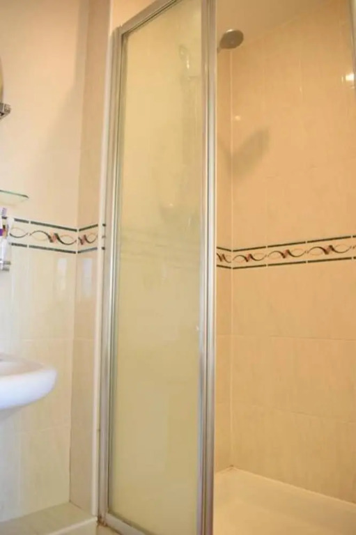 2 Bedroom Flat Next to Brockwell Park