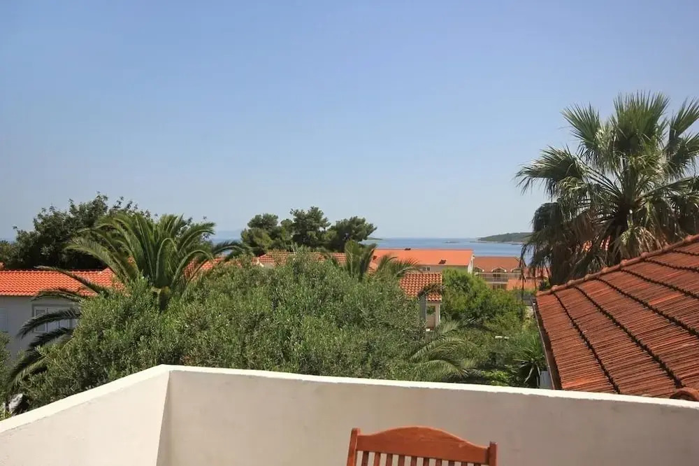 Tonka - 150m From the sea & Parking - A5 F