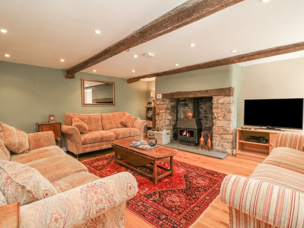 Middle Dean Farmhouse