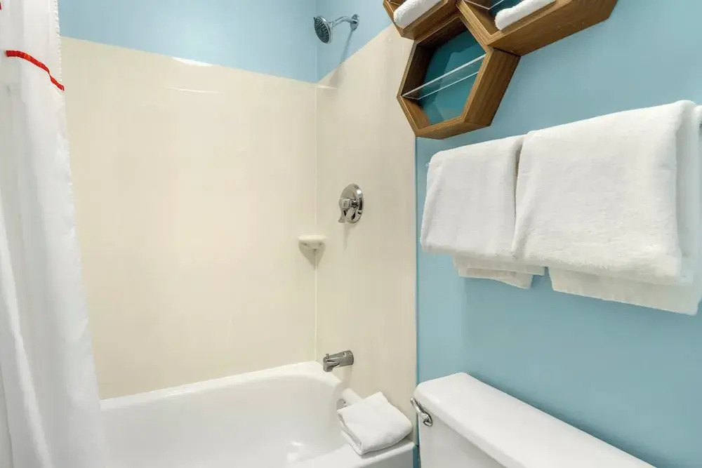 HomeTowne Studios by Red Roof Buffalo - Niagara Airport