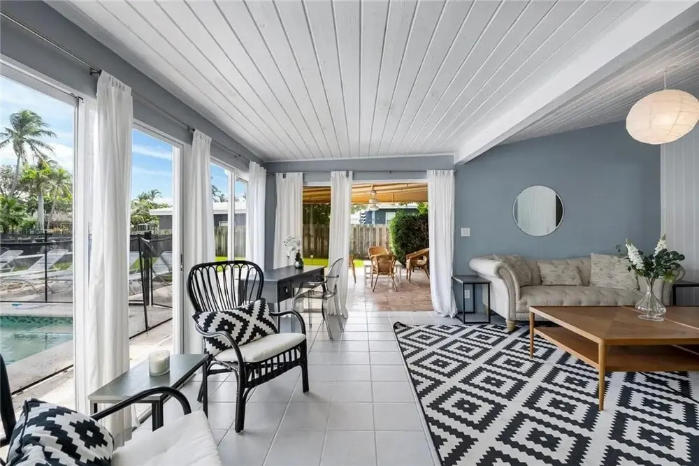 Water Front House Best Deal Walk to Beach Heated Pool 3 Bed Rooms Sleeps 6