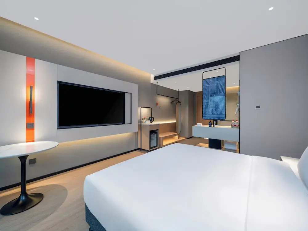 Holiday Inn Express Chengdu Shuangliu Chuanda Road by IHG
