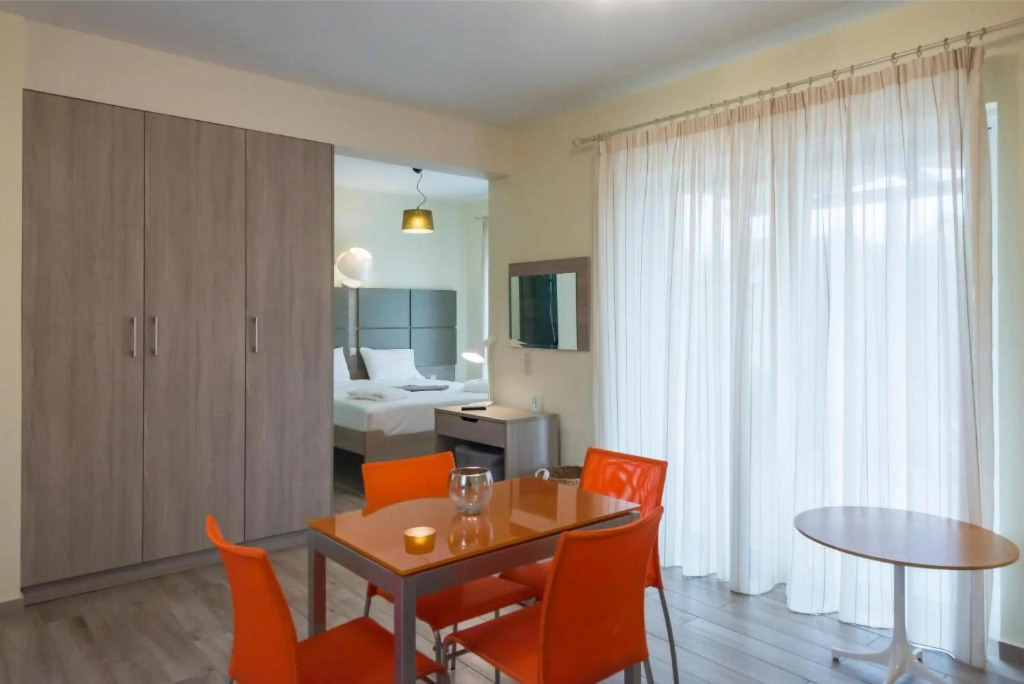 Venus Villa with Private Pool, 2min to the Beach