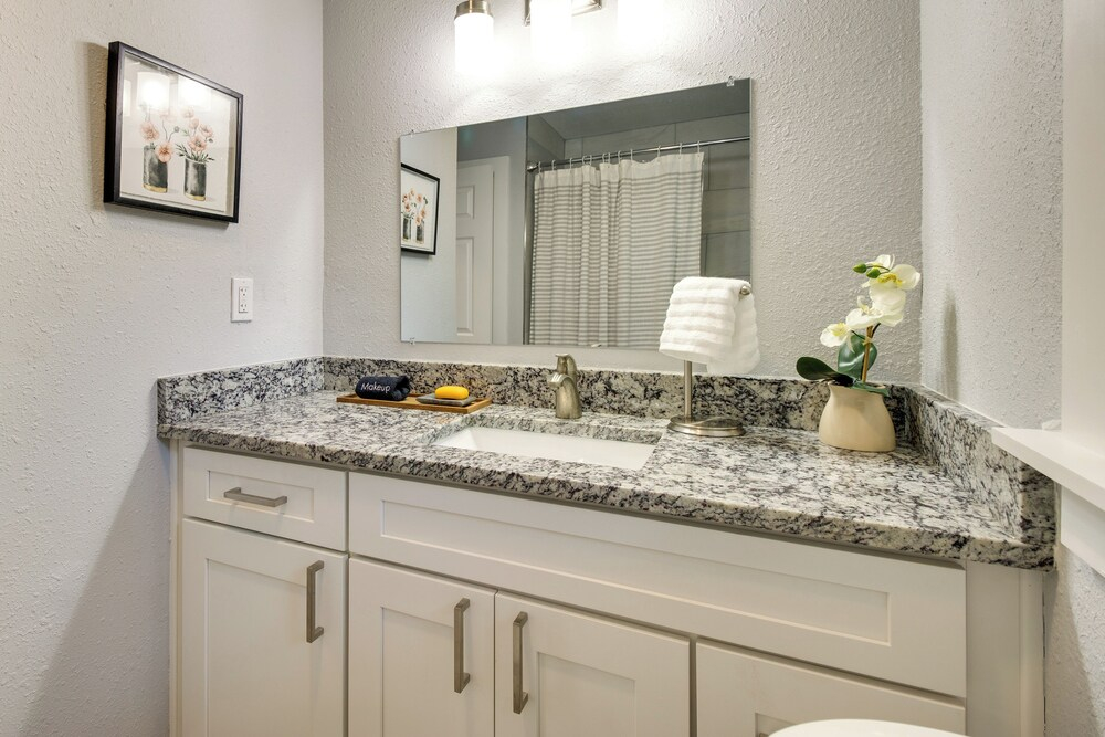 Dtwn Winter Garden Home: 12 Mi to Disney
