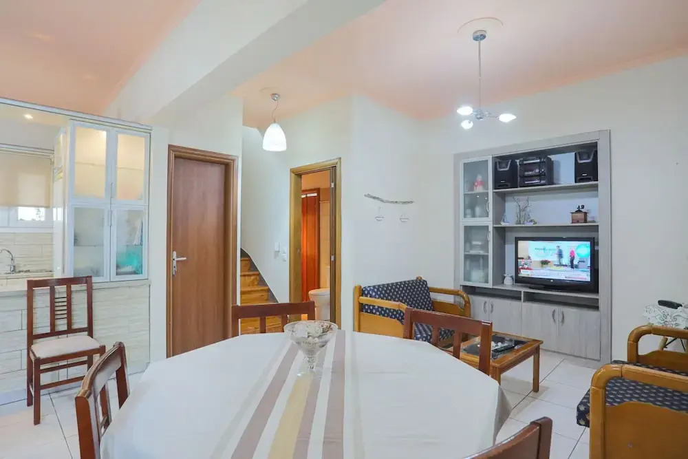 Jokos House in Roda With 2 Bedrooms and 2 Bathrooms