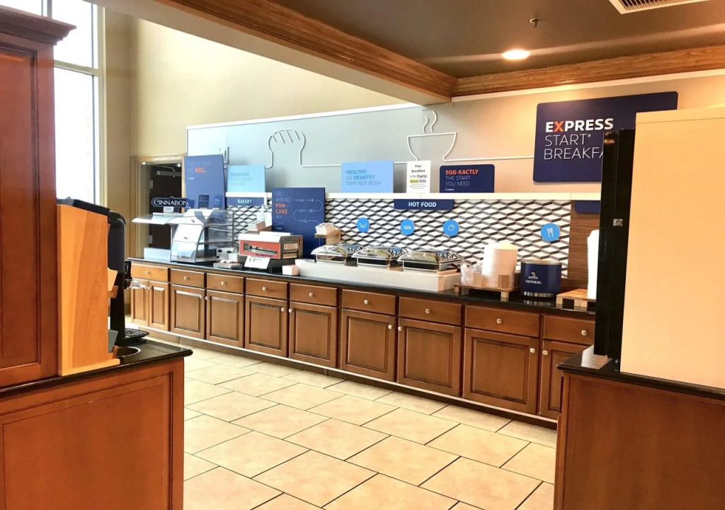 Holiday Inn Express & Suites Somerset Central by IHG