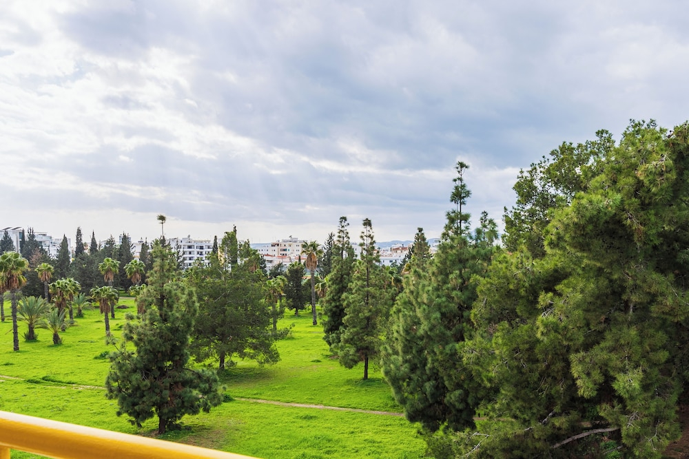 Melograno 2-BR Apt. & Terrace in Larnaca