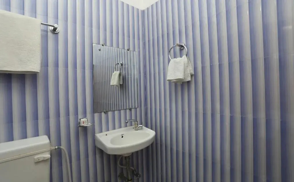khush khush hotel
