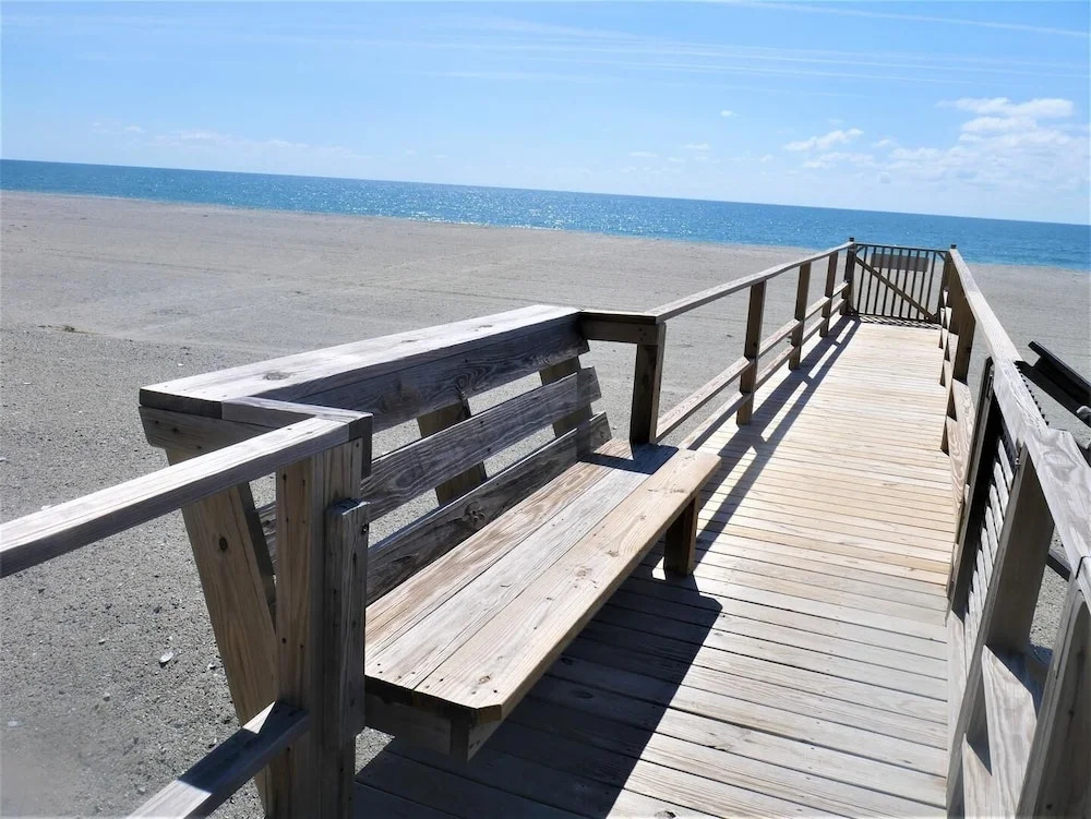 Pelican Perch - 5 Br Home