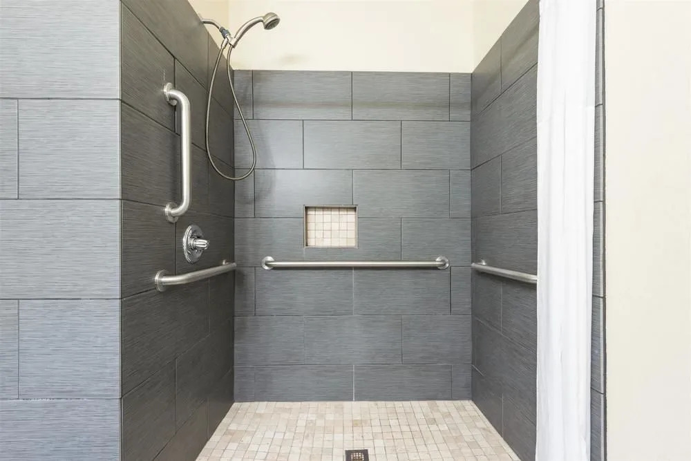 Days Inn & Suites By Wyndham Prattville-Montgomery