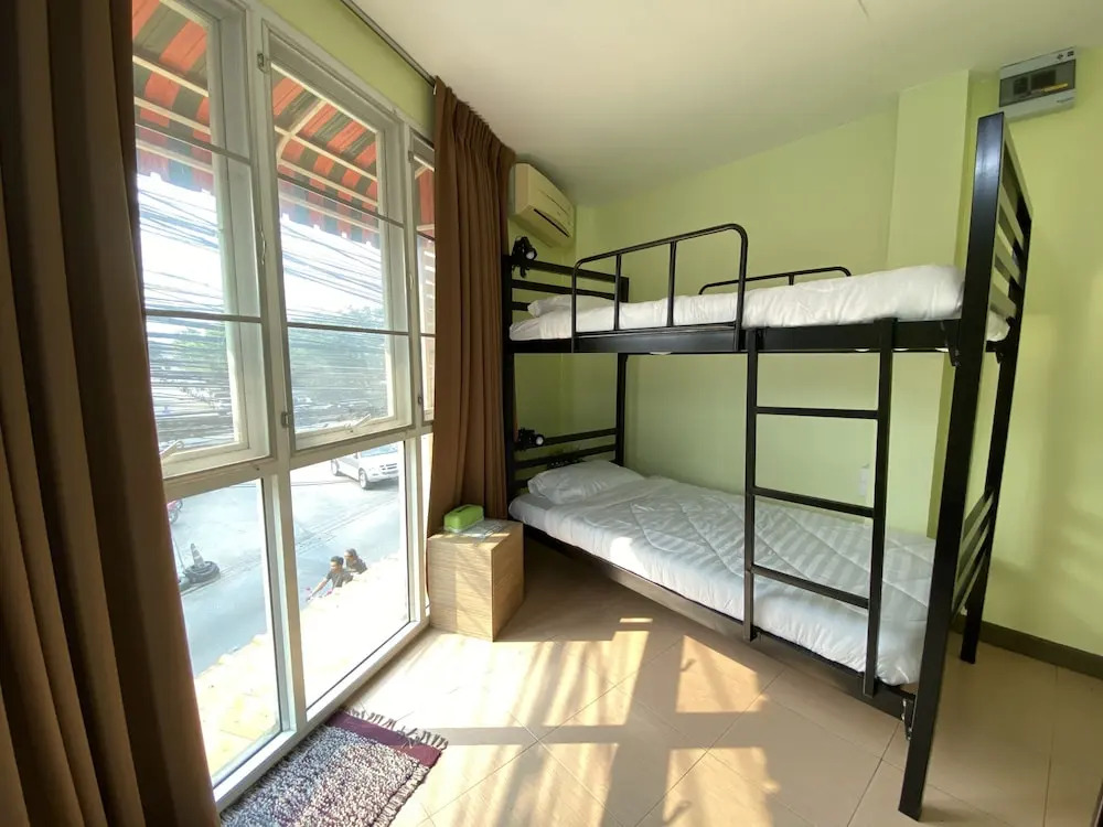 Oyo 699 Mon Hostel