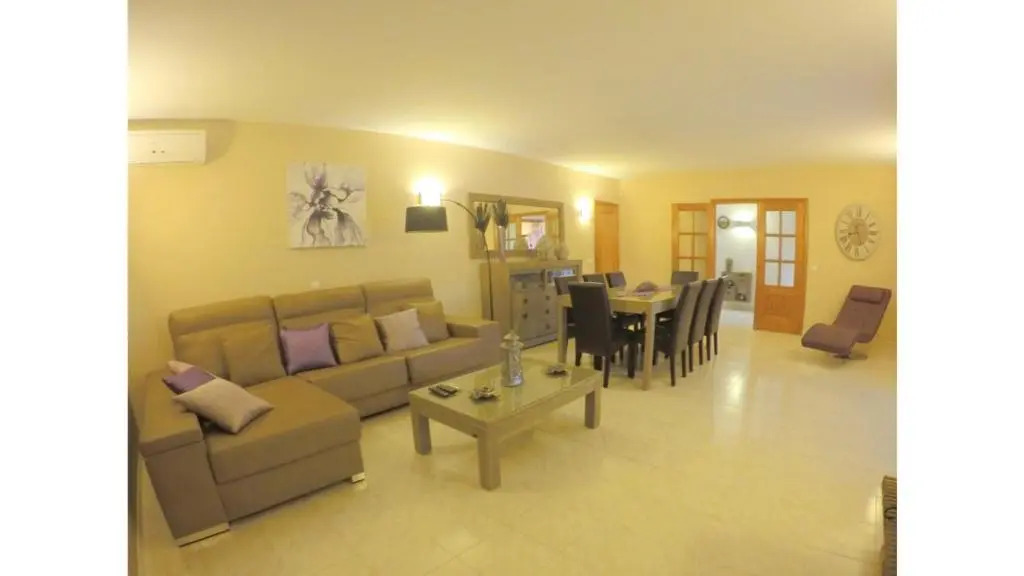 Villa KM2 is a 5 min drive from Playa den Bossa