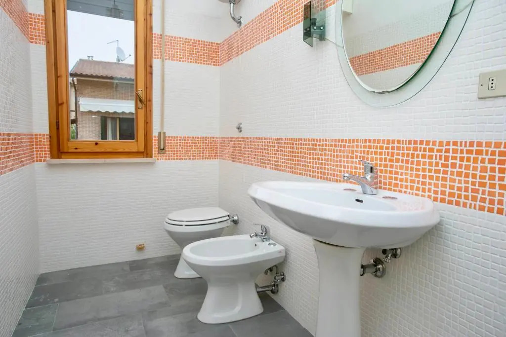 S76 - Sirolo, Bilocale Con Terrazzo in Centro