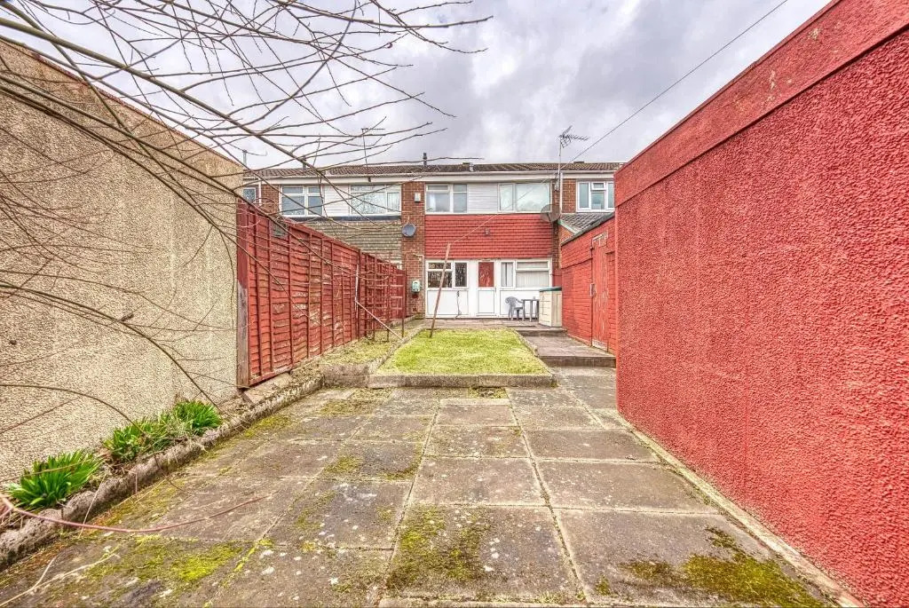 Contractor House near Birmingham City Centre HS2 BCU and ASTON University M6 Motorway Private Garden FREE Superfast WIFI
