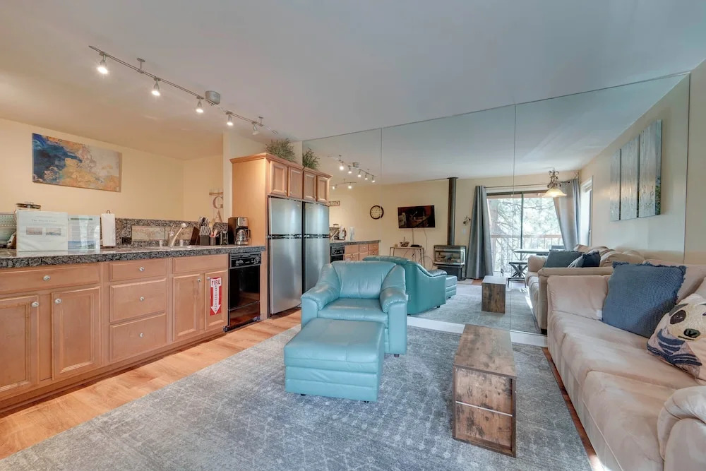 u003c 3 Mi to Lake Tahoe: Incline Village Condo