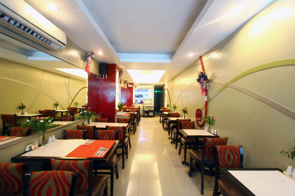 Townhouse OAK Makati Manila Near PNR Pasay Evangelista formerly VIP Suites