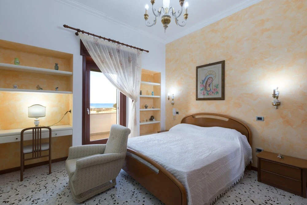 Villa Eleonora con piscina Fronte Mare