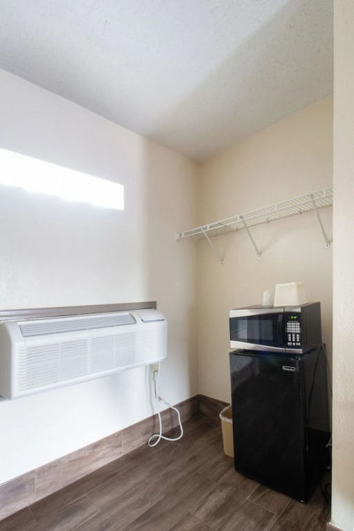 White House Motel