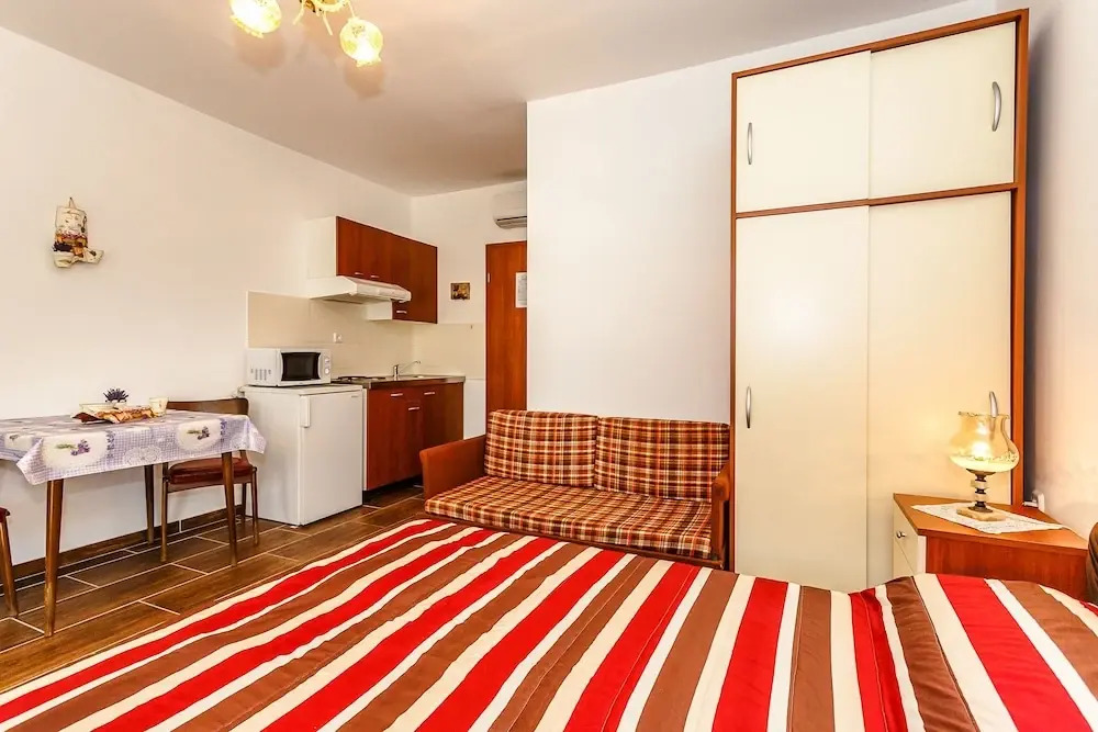 Apartments and Rooms Gordana