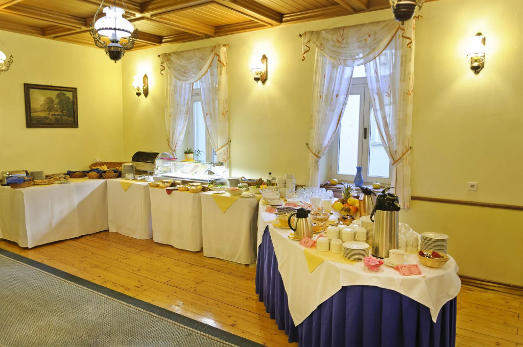 Hotel Heluan