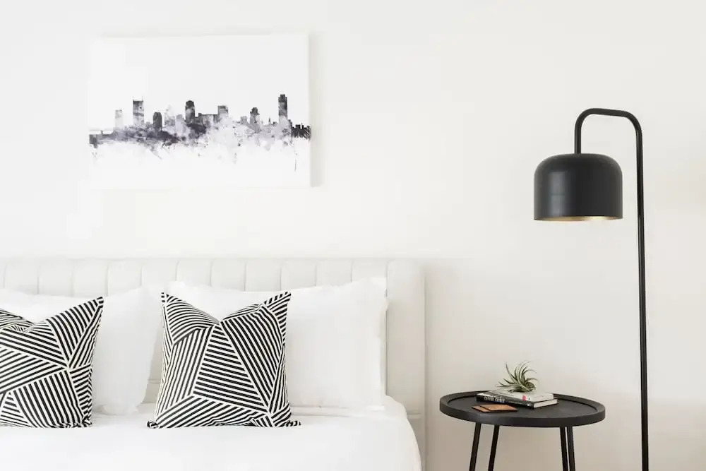 Nash Chic Near DT Rooftop Luxe Comfort