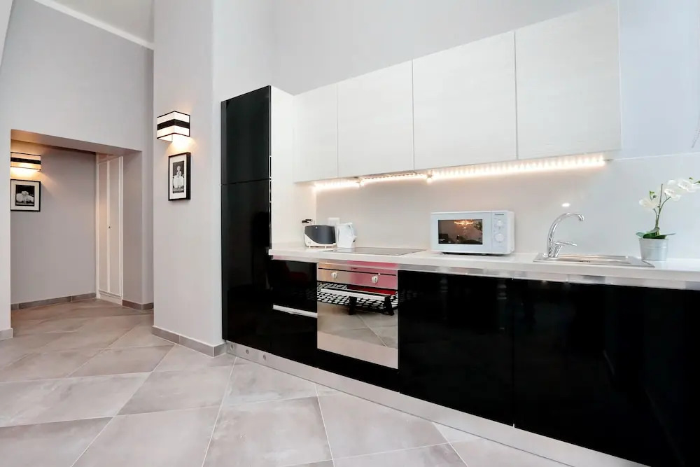 Rm-h501-pale6g3 Monti Apartments - M11
