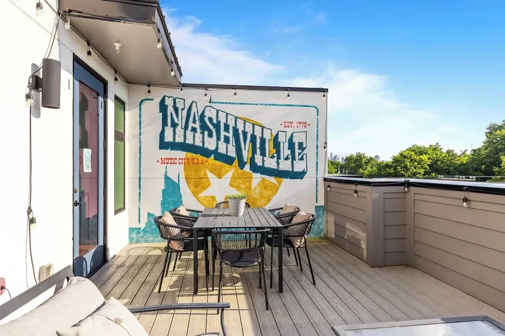 Skyline Soundhouse by Avantstay Rooftop Deck & Game Room Near East Nashville & Broadway