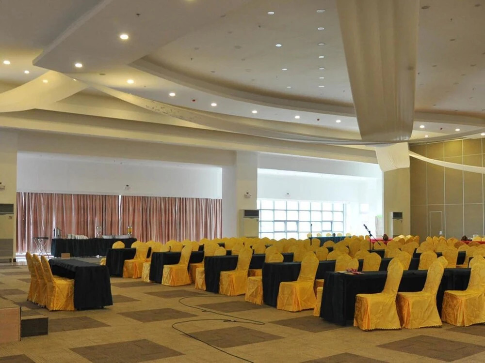Crown Legacy Hotel