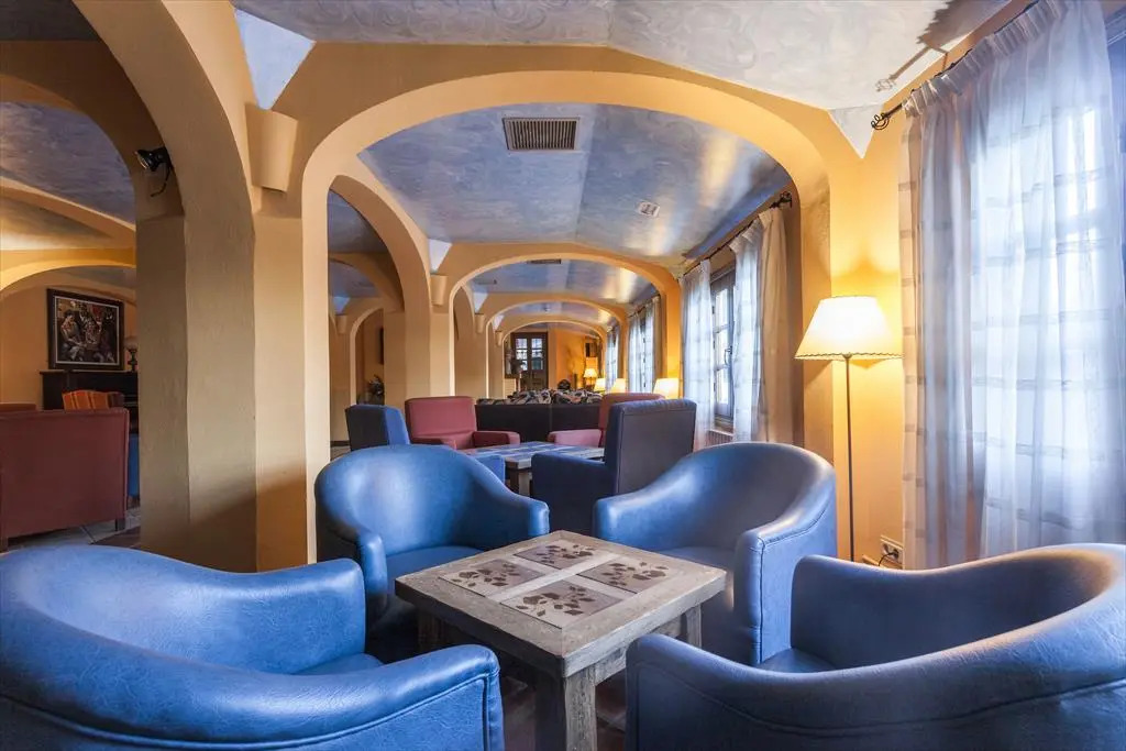 Hotel Alcadima