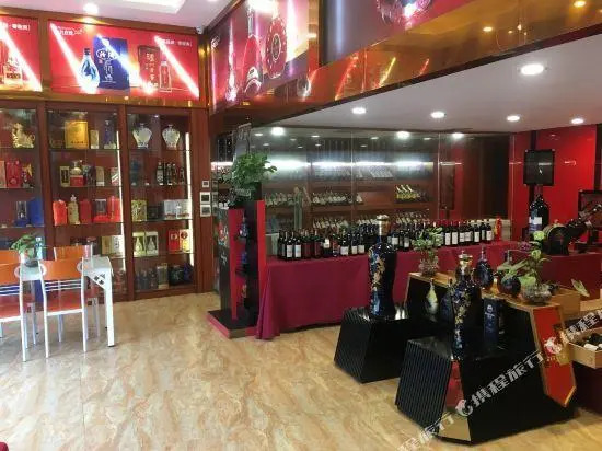 Vienna 3 Best Hotel (Maoming Yanjiang Building)