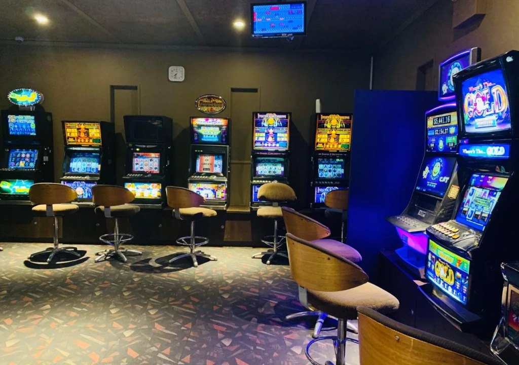 Opal Inn Hotel, Motel, Caravan Park