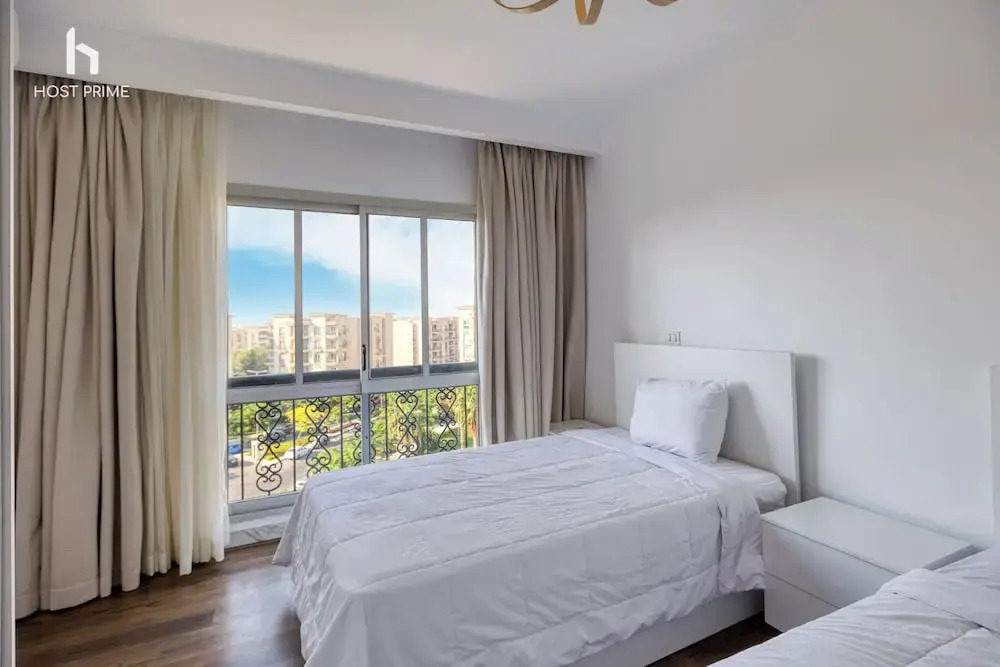 Grand Stay Apartment in Rehab City