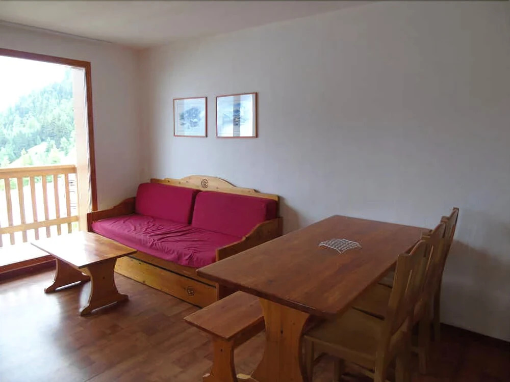 Lou Services Apartment CB61 LSI 001