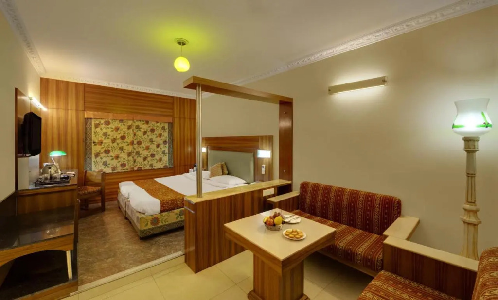 Ginger Agra, Fatehabad Road