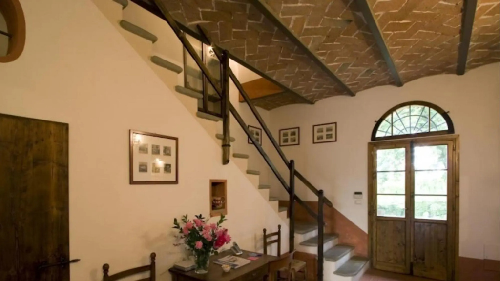 Ovello Farmhouse in a Splendid Position-ovello
