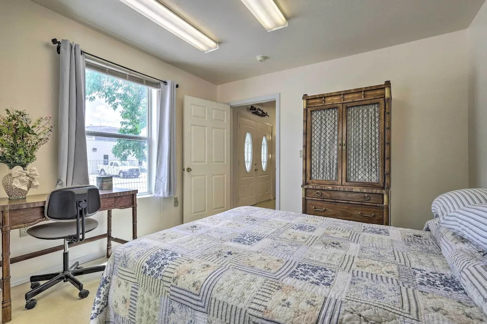Outdoorsy Caliente Retreat w/ Screened Porch